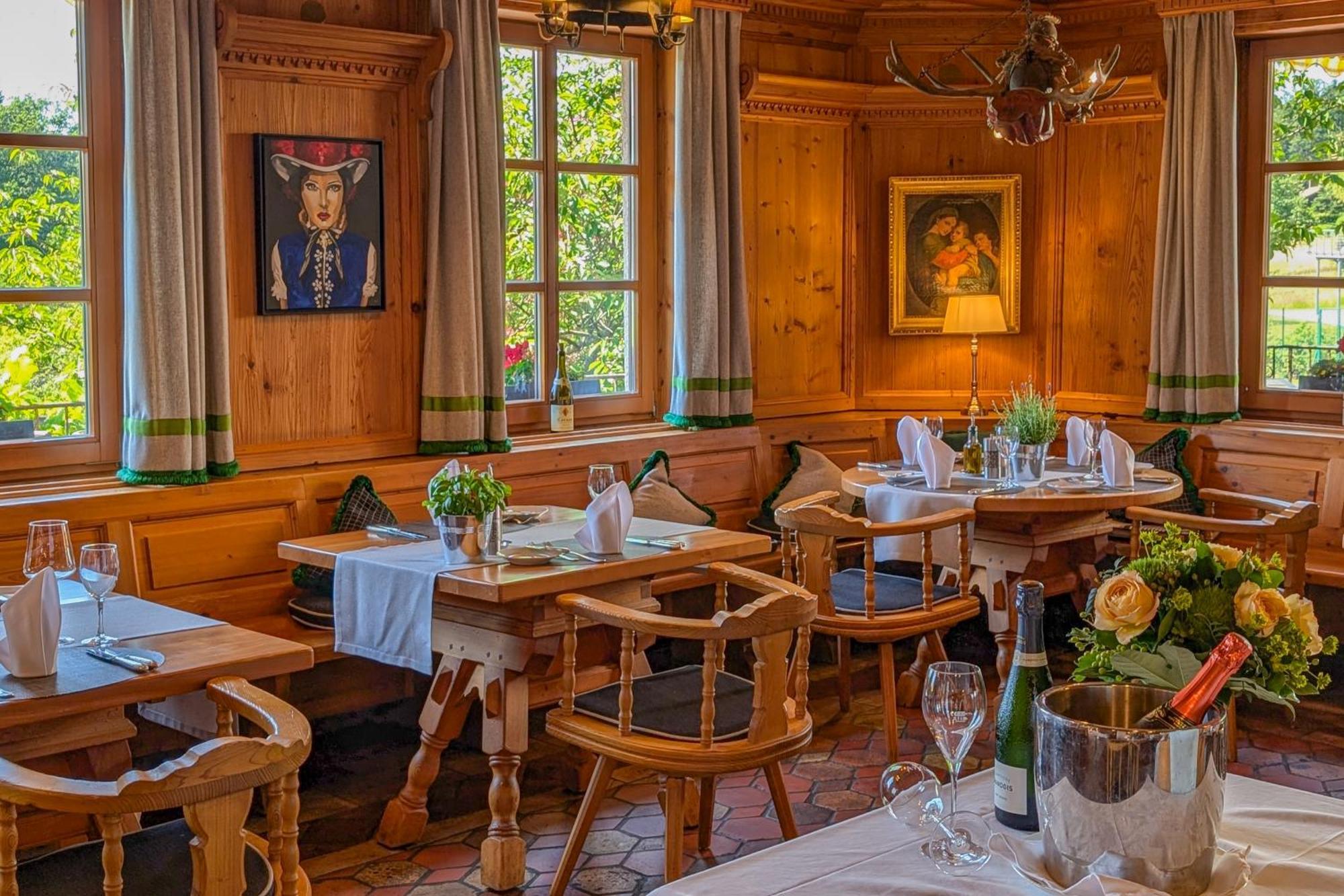 Hotel Restaurant Vinothek Lamm Bad Herrenalb Exterior foto