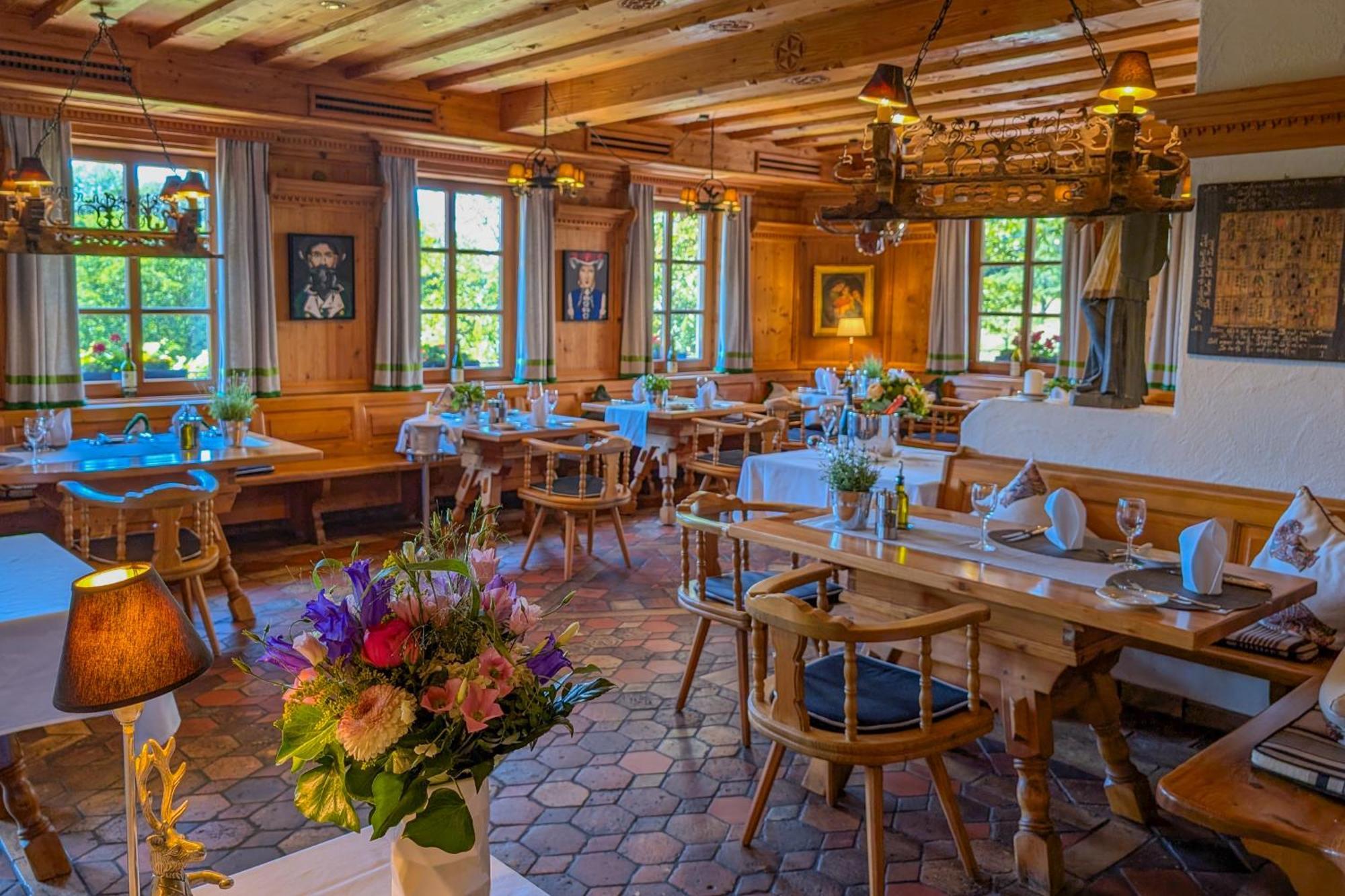 Hotel Restaurant Vinothek Lamm Bad Herrenalb Exterior foto