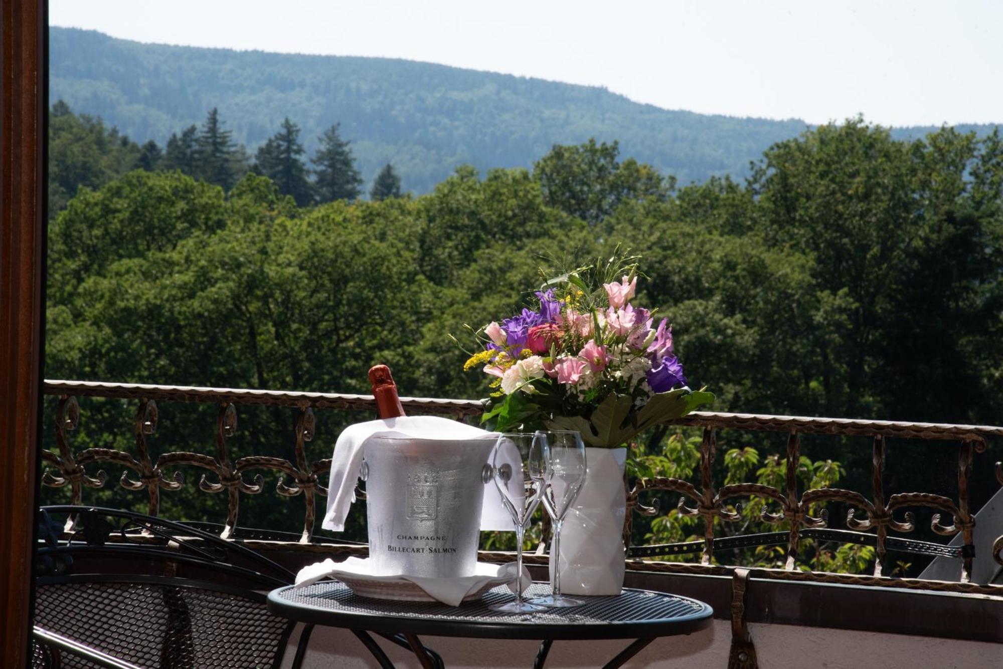 Hotel Restaurant Vinothek Lamm Bad Herrenalb Exterior foto