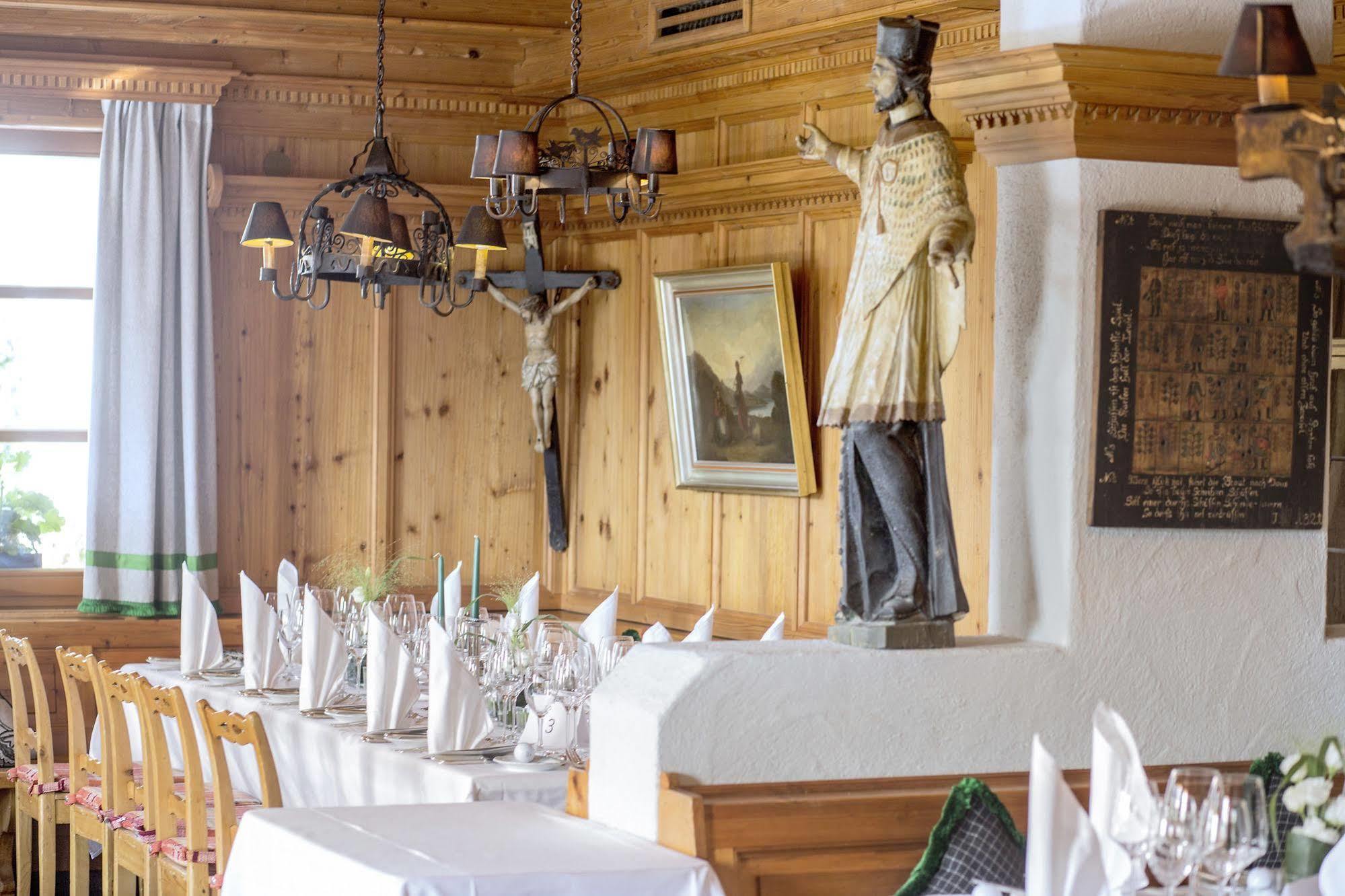 Hotel Restaurant Vinothek Lamm Bad Herrenalb Exterior foto